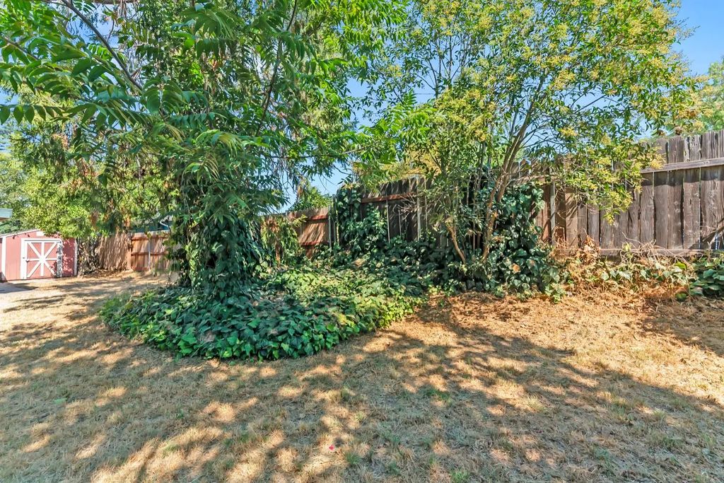 4532 Foster Way, Carmichael
