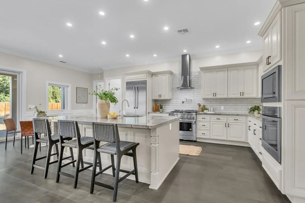 7335 Barton Road, Granite Bay