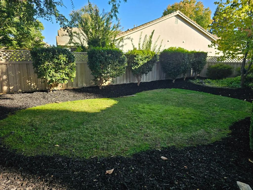 233 Trolleybell Court, Roseville