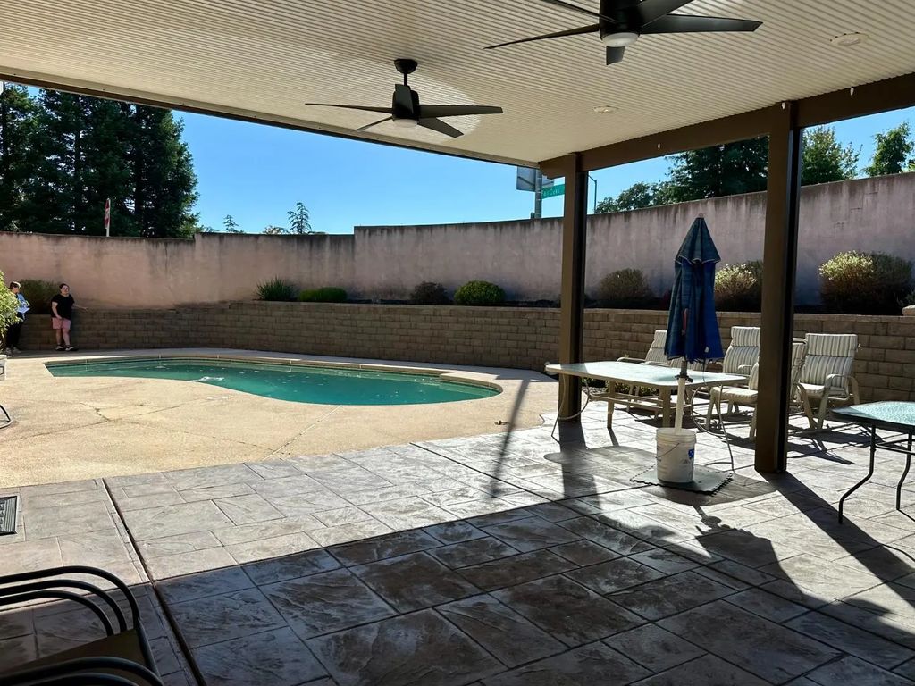 7001 Checkerbloom Way, Citrus Heights