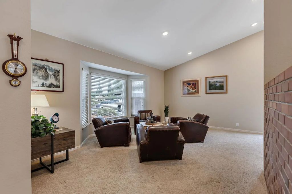 1529 Pine Valley Circle, Roseville