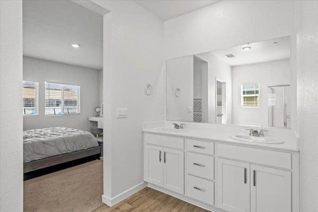 4780 Floragold Court, Roseville