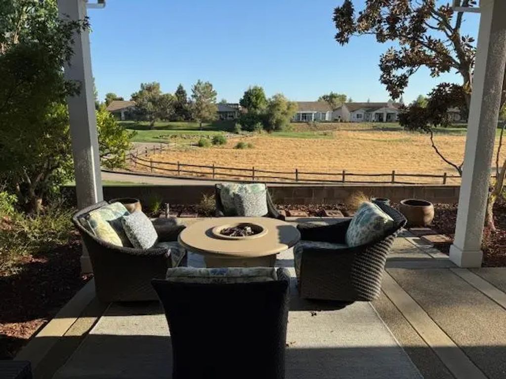 7488 Whistlestop Way, Roseville