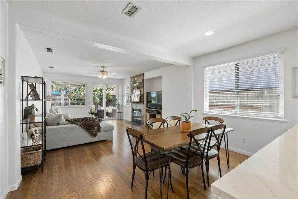 8024 Starbuck Way, Roseville
