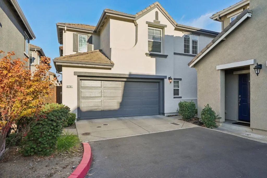 8781 Cortina Circle 61, Roseville