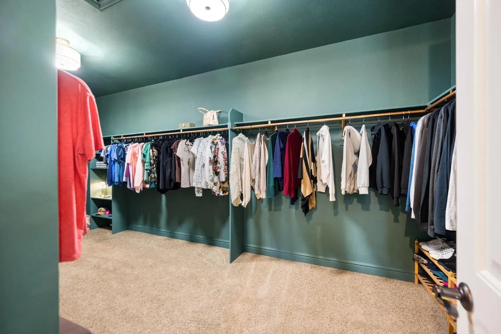 3185 River Bank Court, Roseville