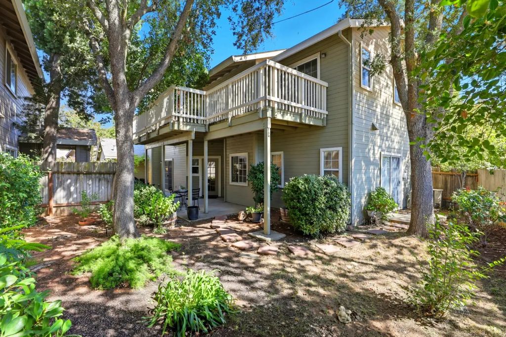 4711 Courtland Lane, Carmichael