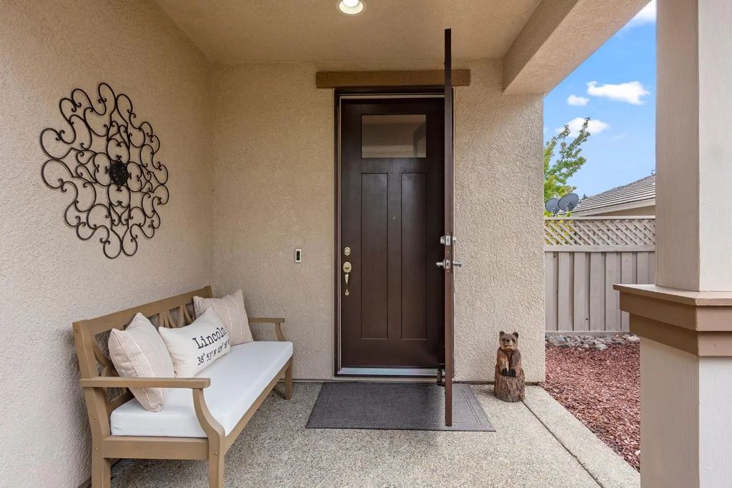 3017 Black Hawk Lane, Lincoln