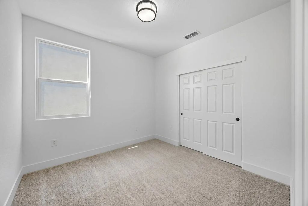 3200 Splendor Drive, Lincoln