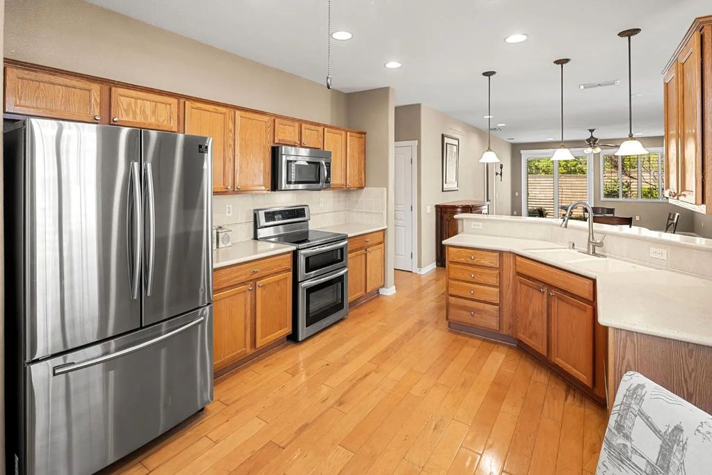 150 Lake Crest Court, Lincoln