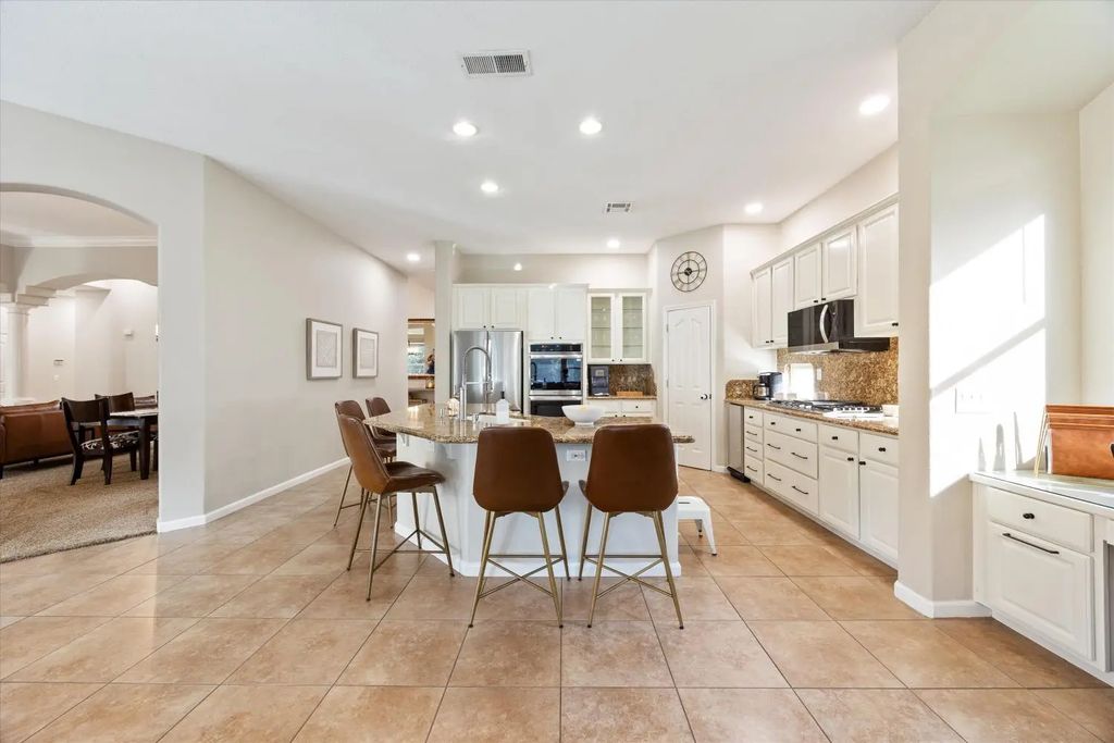 1872 Krpan Drive, Roseville