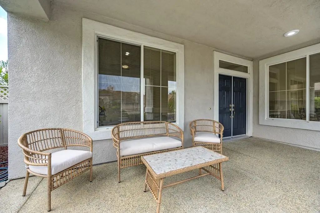 7561 Whistlestop Way, Roseville