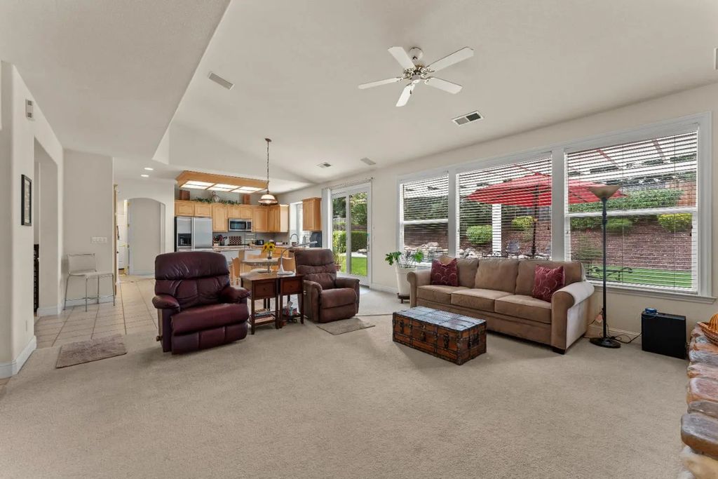 47 Townsend Court, Roseville