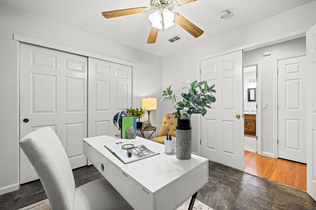 1401 Calle Las Casas, Roseville