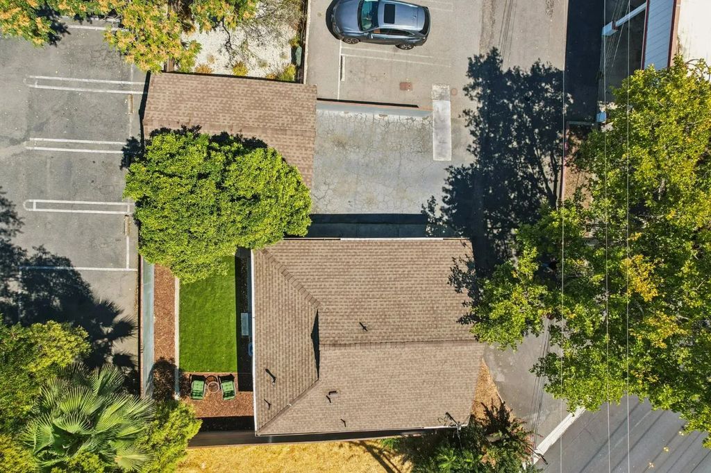 417 Douglas Boulevard, Roseville