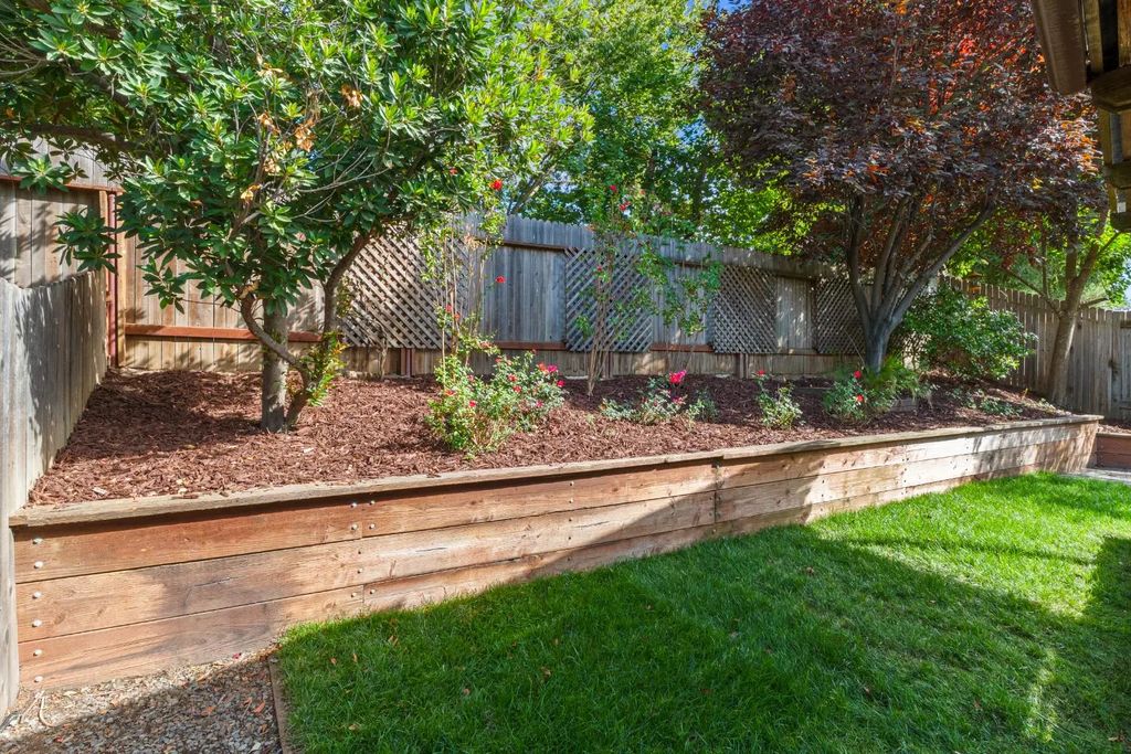 604 Thunderbird Court, Roseville