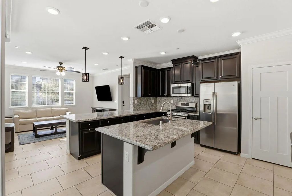 1021 Billington Lane, Roseville