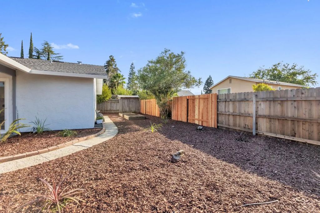 6813 Mellodora Drive, Orangevale