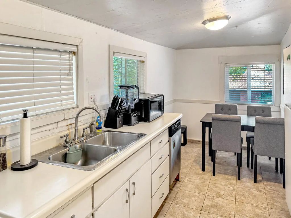 381 Foresthill Avenue, Auburn