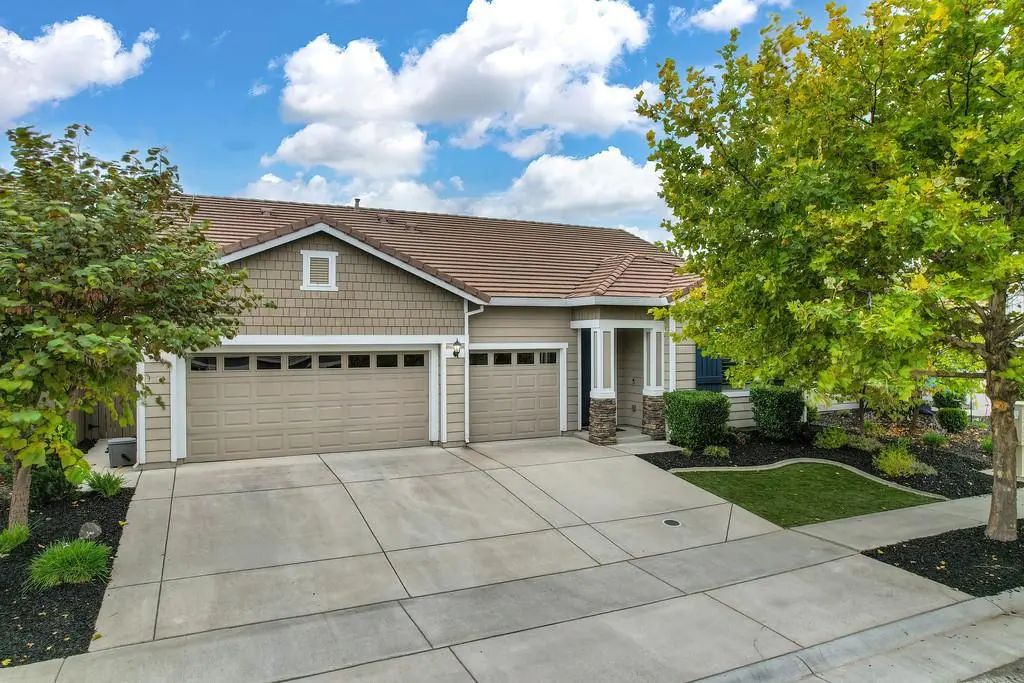3016 Oak Trail Way, Roseville