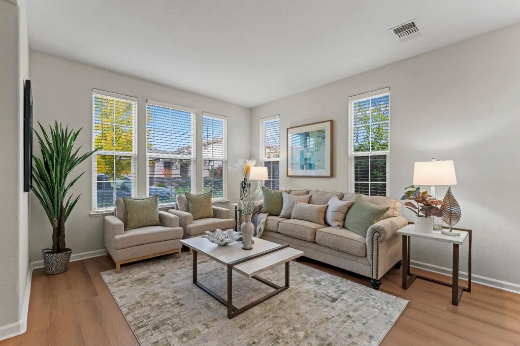 1529 Snapdragon Lane, Roseville