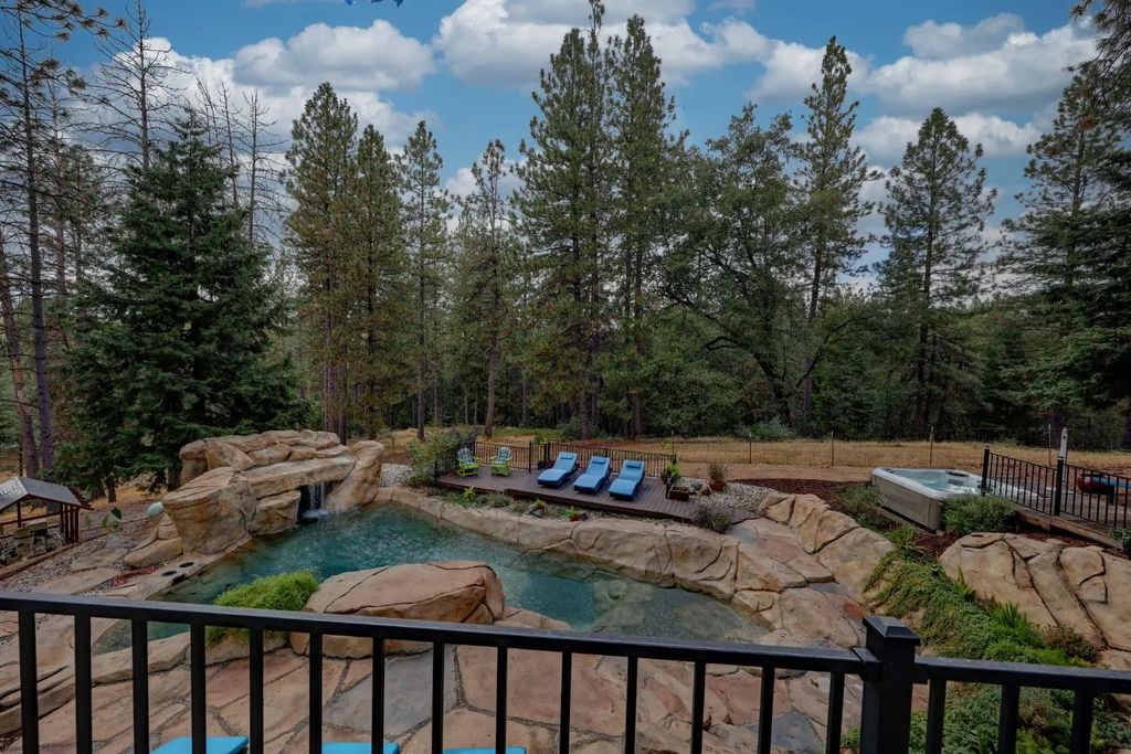 1300 Robbers Ravine Road, Colfax