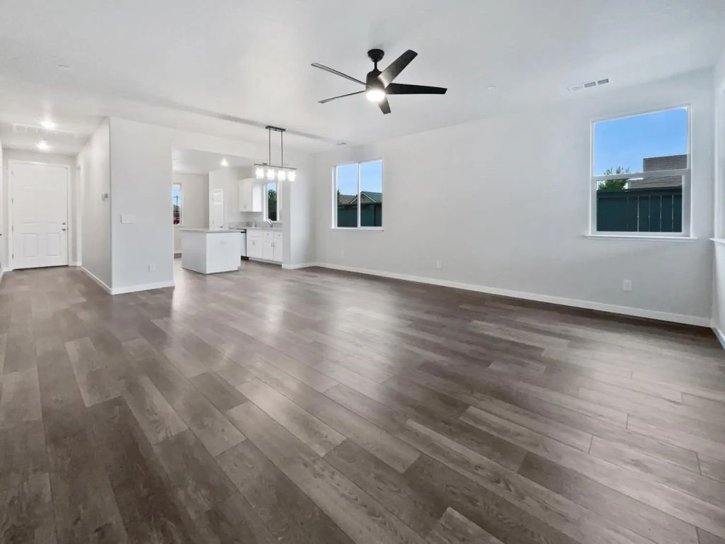 7001 Nobleboro Way, Roseville
