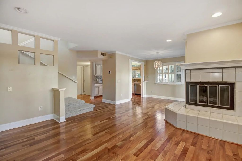 9215 Madison Avenue, Orangevale