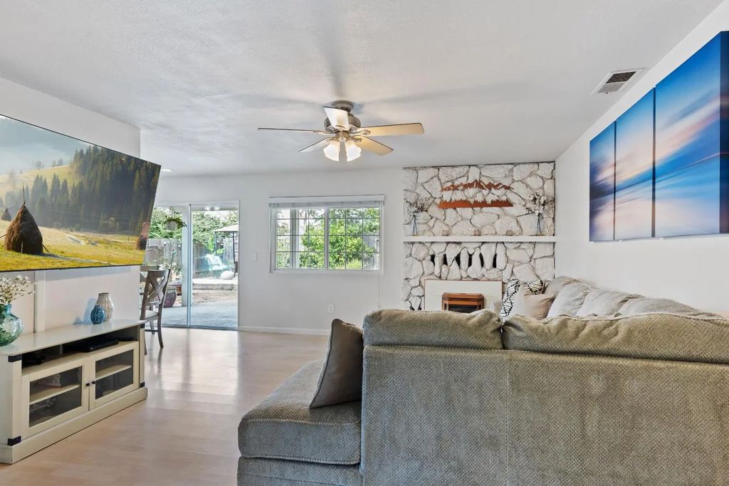 5769 Connie Court, Loomis