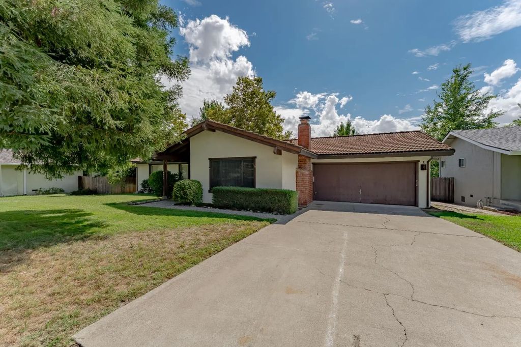8474 Hidden Valley Circle, Fair Oaks