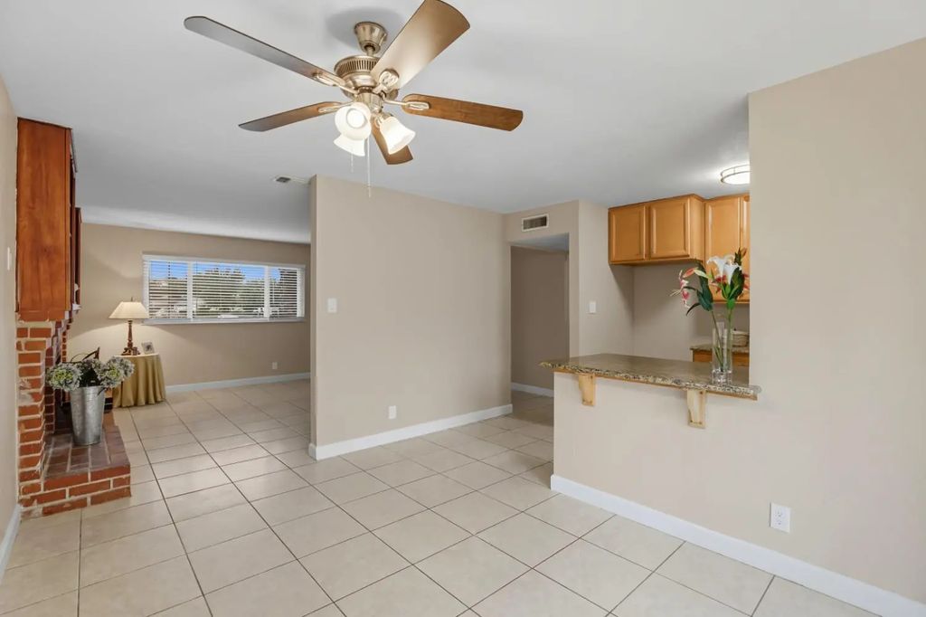 1411 Michael Way, Roseville