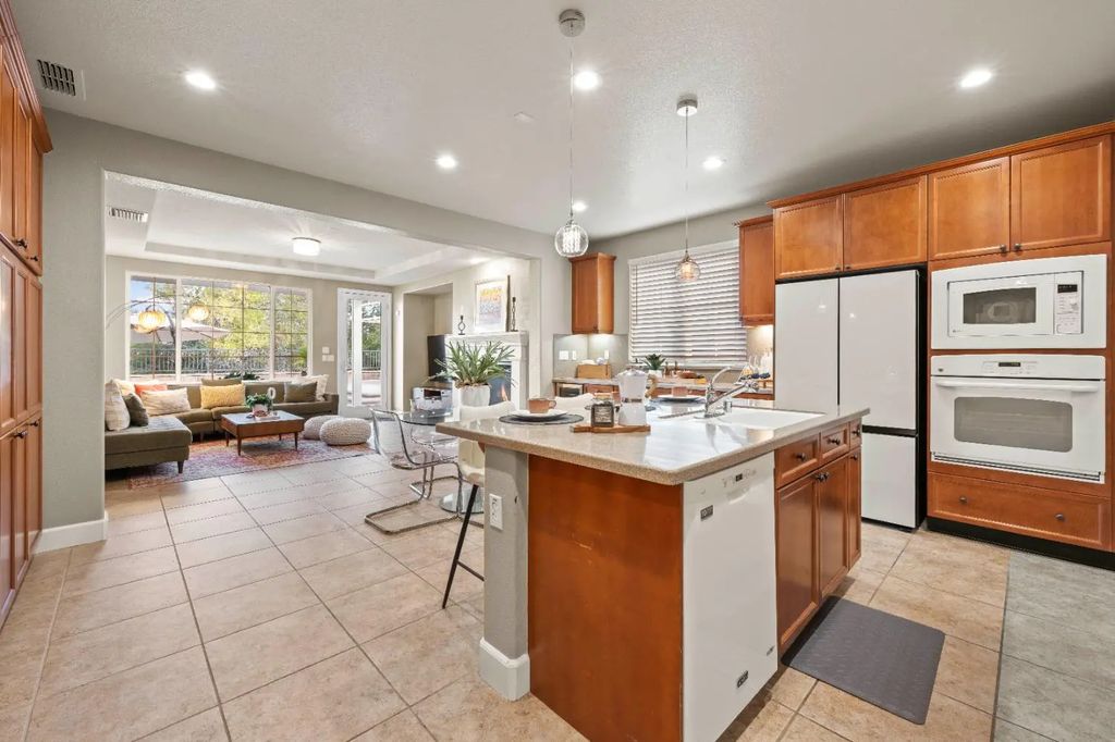 2039 Camp Whitney Circle, Rocklin