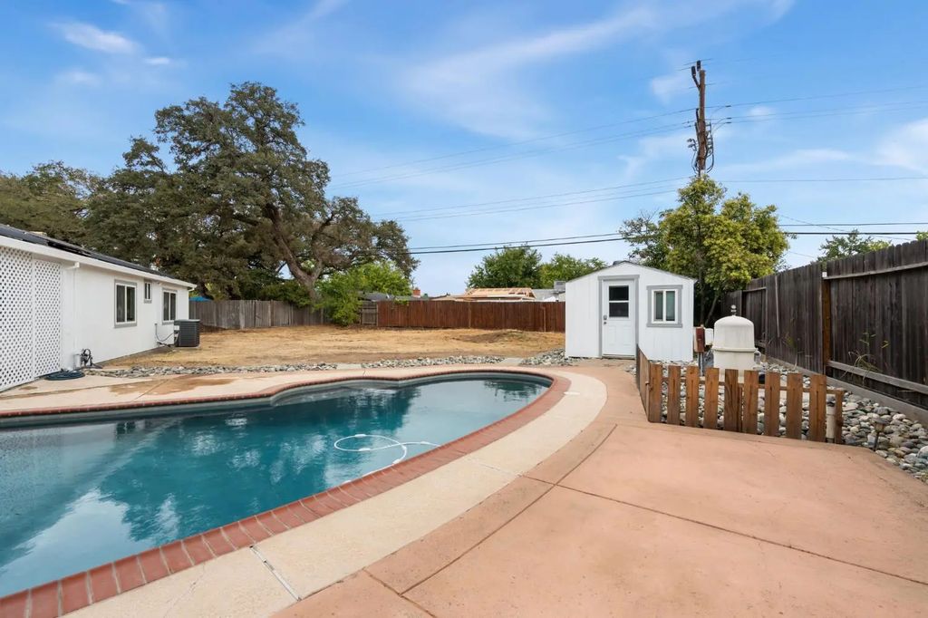 6633 Briartree Way, Citrus Heights