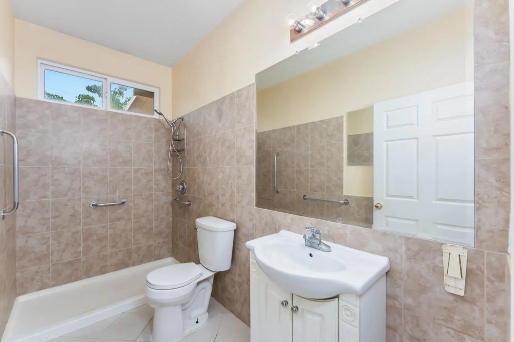 176 Glenwood Circle, Roseville