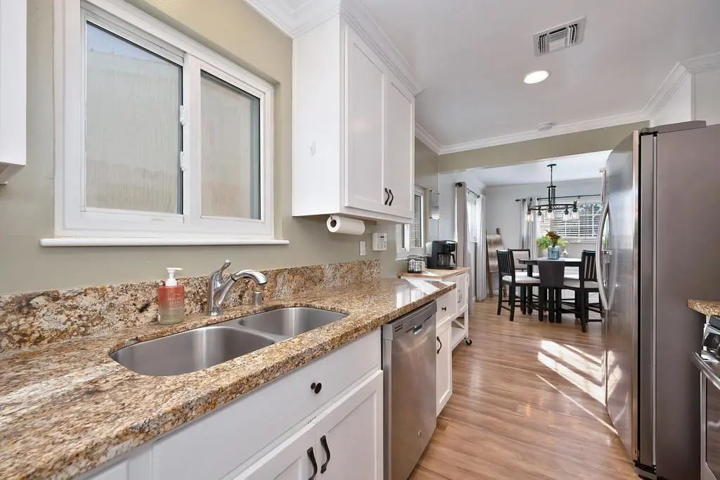 1401 Gerry Way, Roseville