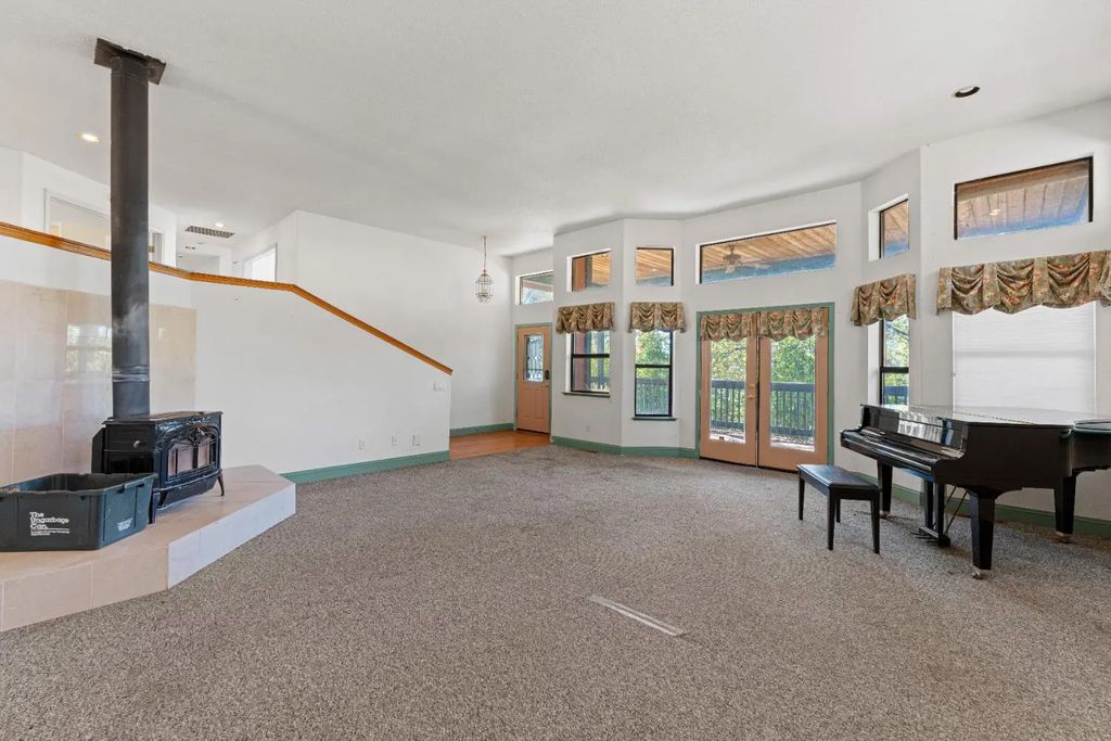 25407 Table Meadow Road, Auburn