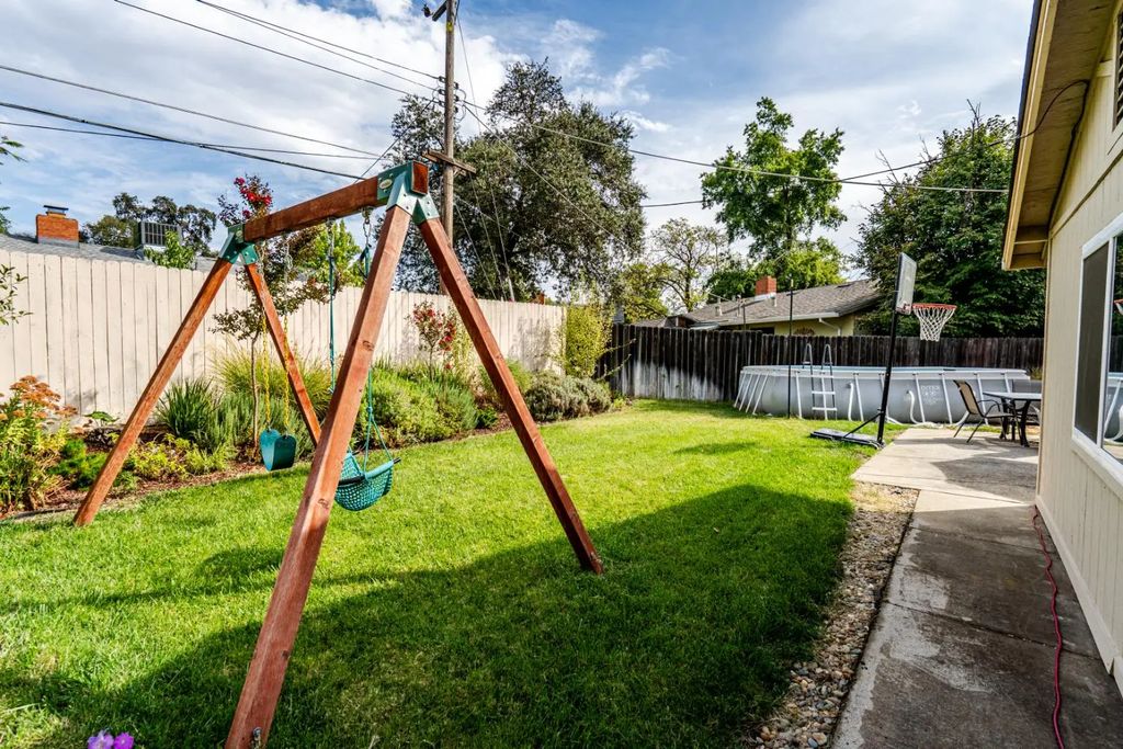 7325 Little Oaks Way, Citrus Heights