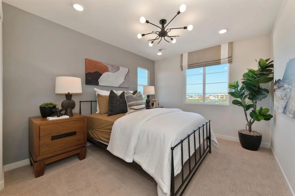2584 Constellation Circle, Roseville