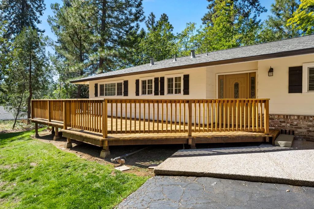 489 Greenwood Drive, Meadow Vista