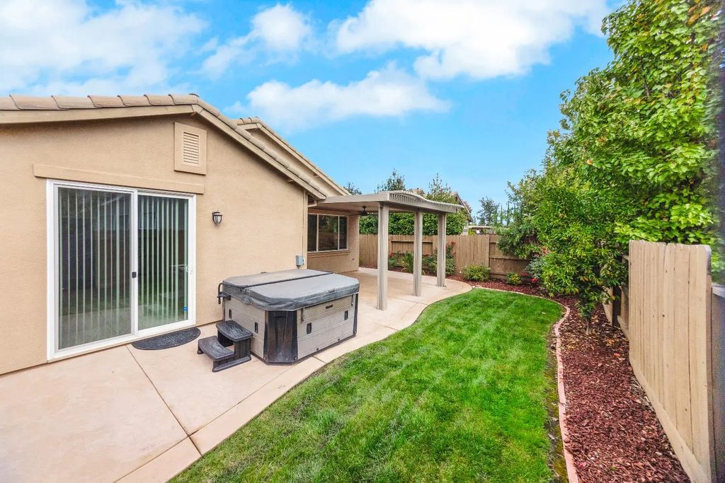 3113 Lennon Drive, Roseville