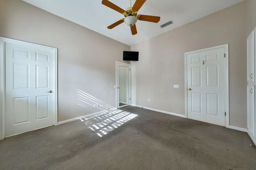 325 Station Court, Roseville