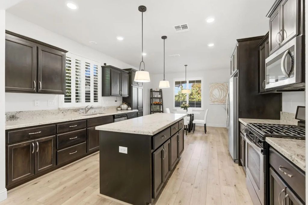 4025 Southampton Street, Roseville