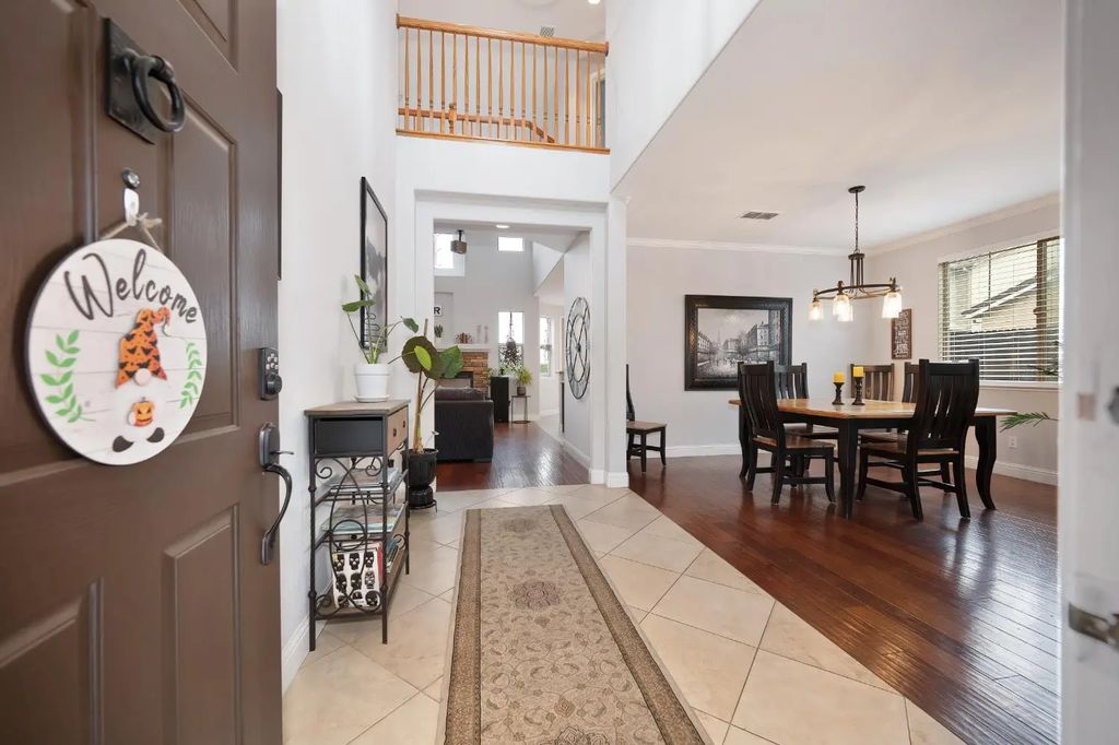 1908 Saint Anthony Lane, Roseville