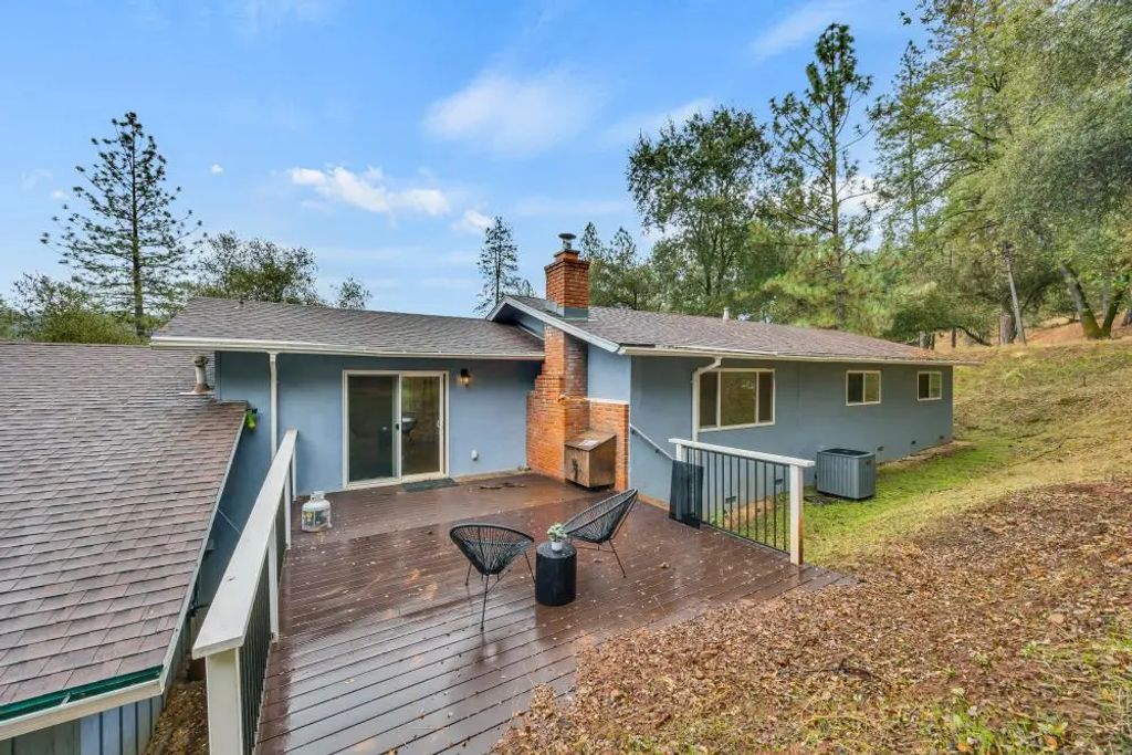 5255 Stanley Drive, Auburn