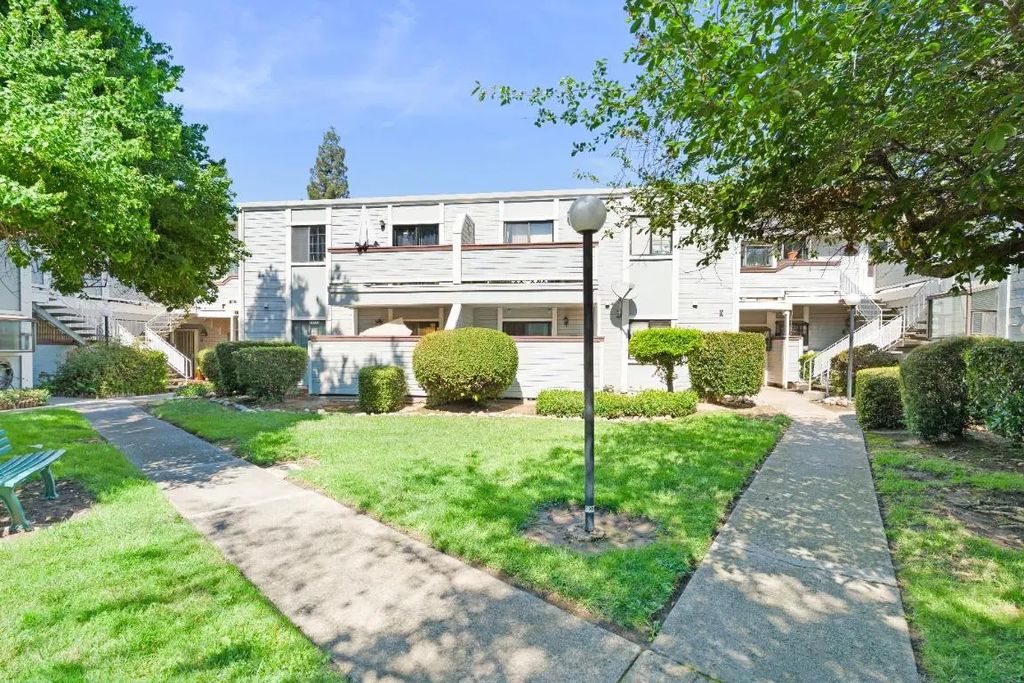 7417 Auburn Oaks Court K, Citrus Heights