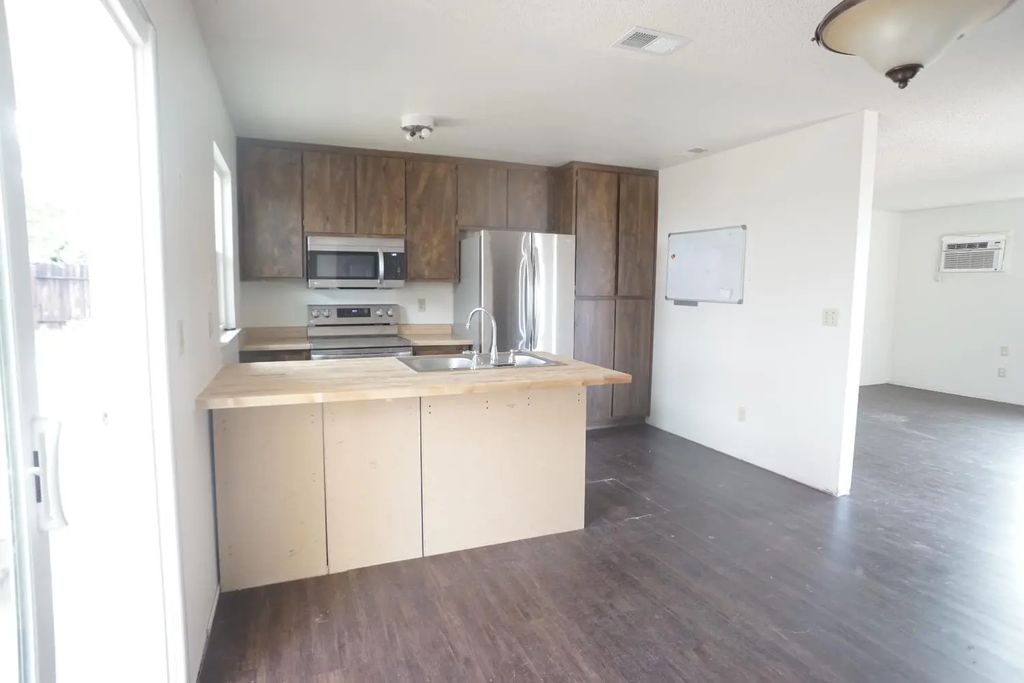615 Q Street, Lincoln