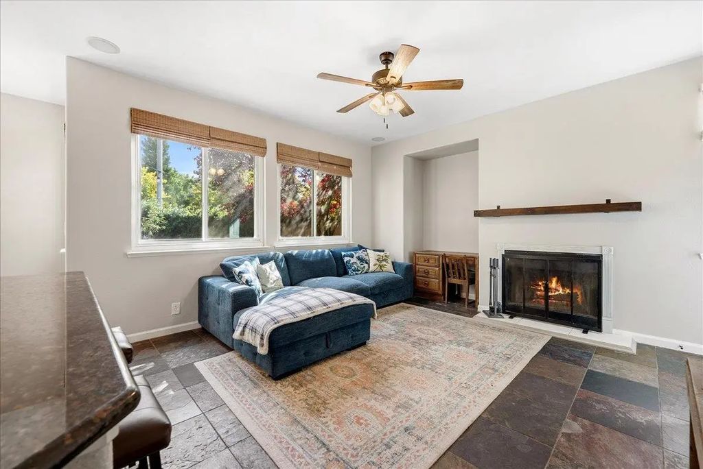 1945 Sunstone Drive, Roseville