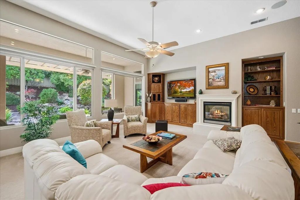2283 Blue Heron Loop, Lincoln