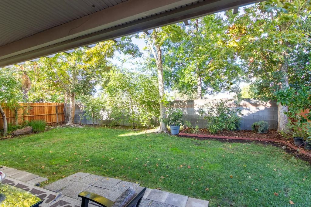 8036 Golden Ring Way, Antelope