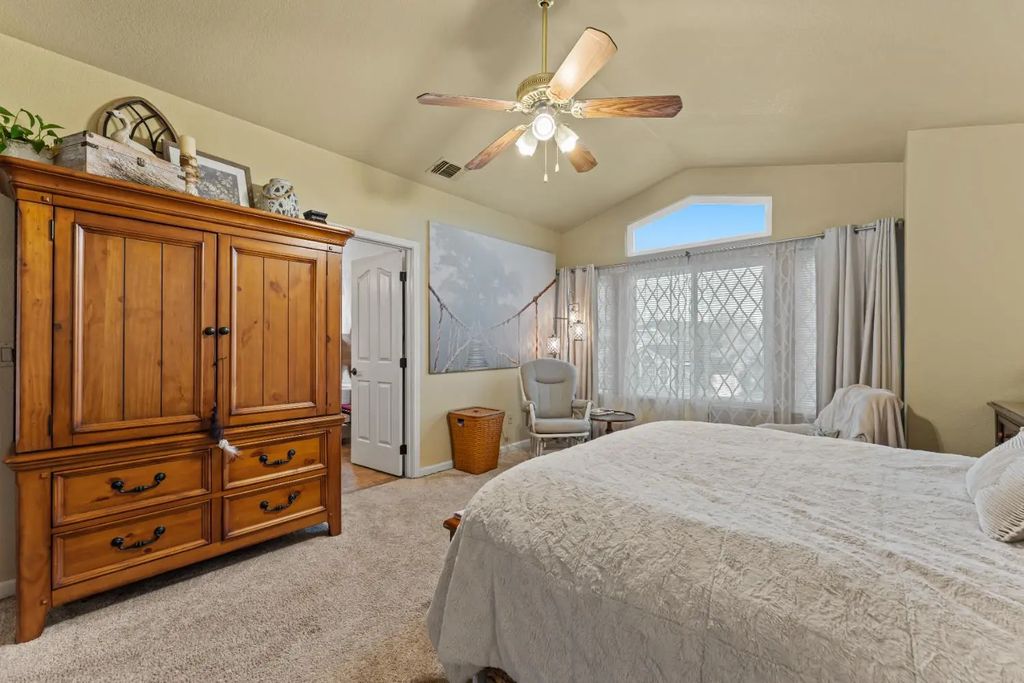 8136 Chimango Way, Antelope